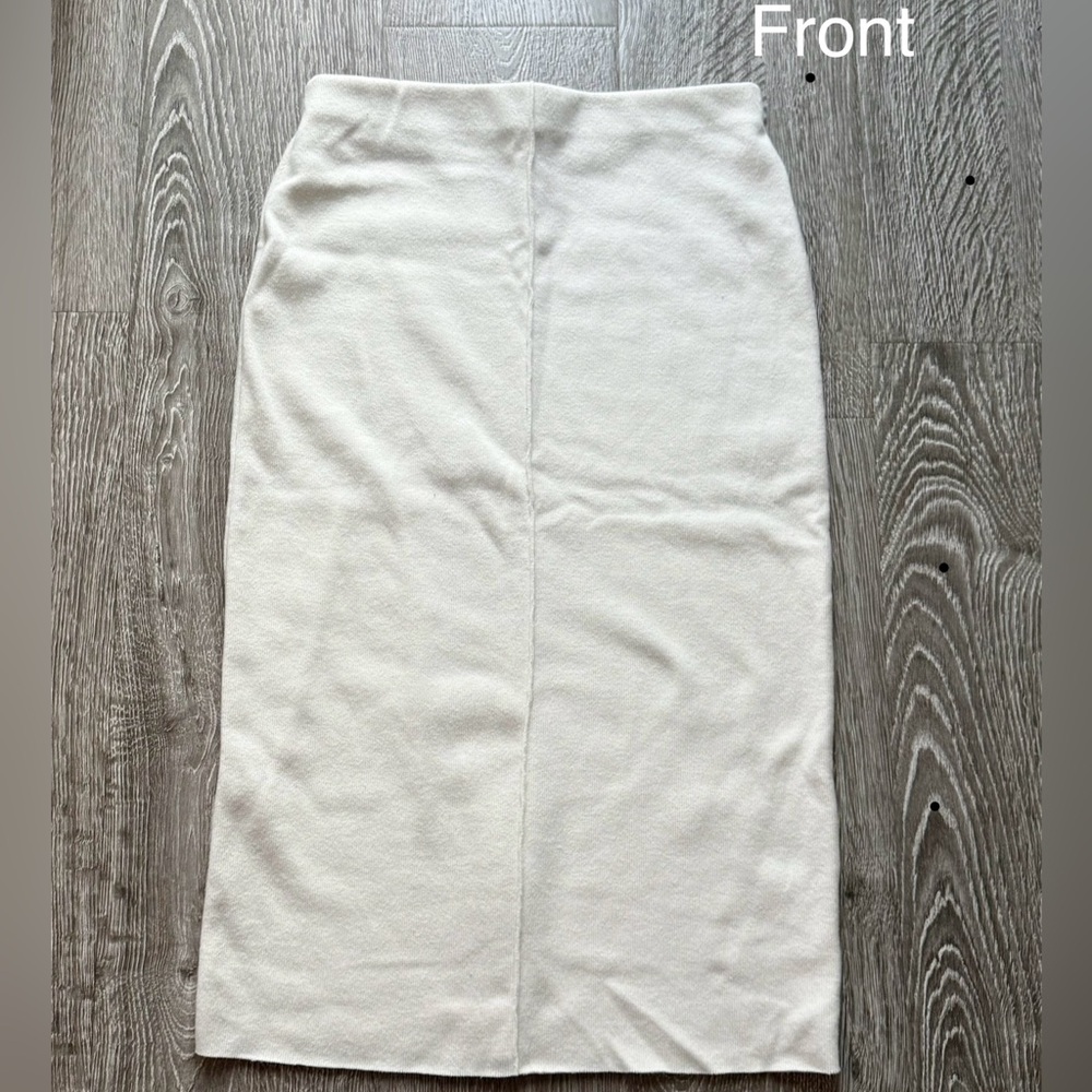 ZARA White Knit Midi Skirt – Minimalist Stretch Fit